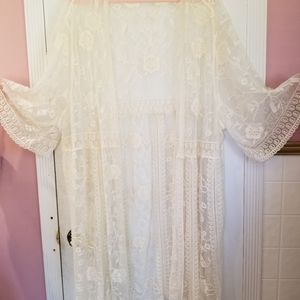 Eyeshadow lace embroidery top